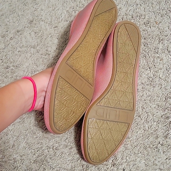 LIUID Flats - Picture 3 of 3